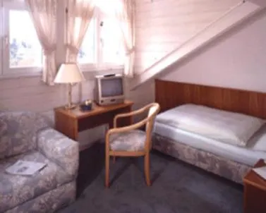 Boblinger Haus 3* بوبلنغ